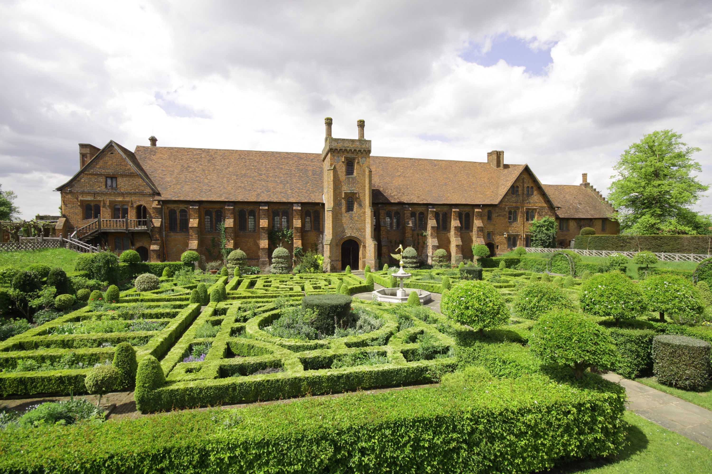Hatfield Old Palace Gardens, UK