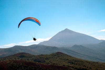 Parapente au-dessus du parc National du Teide