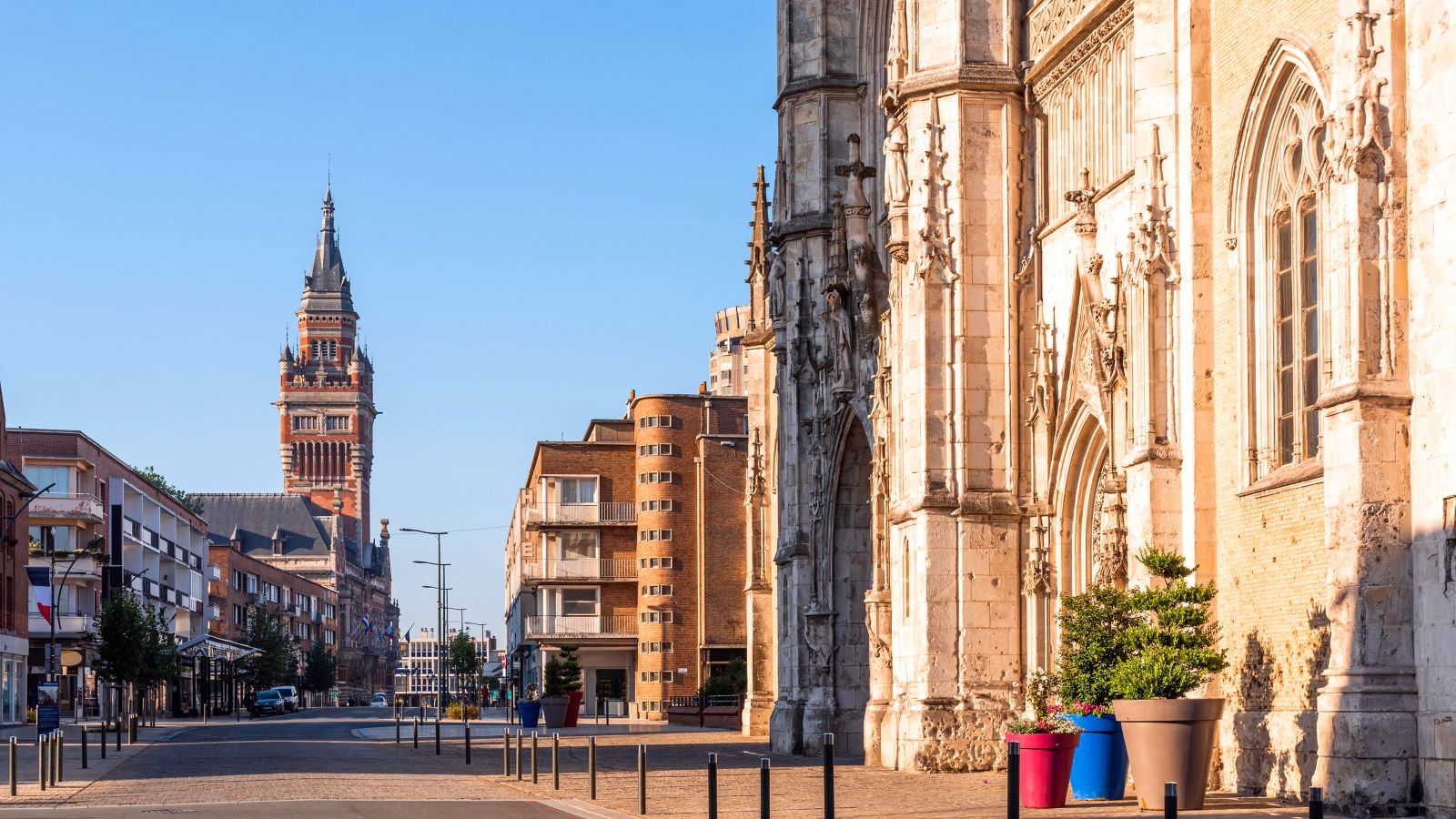Dunkirk's Saint Eloi Church and City Hall: A Serene Morning