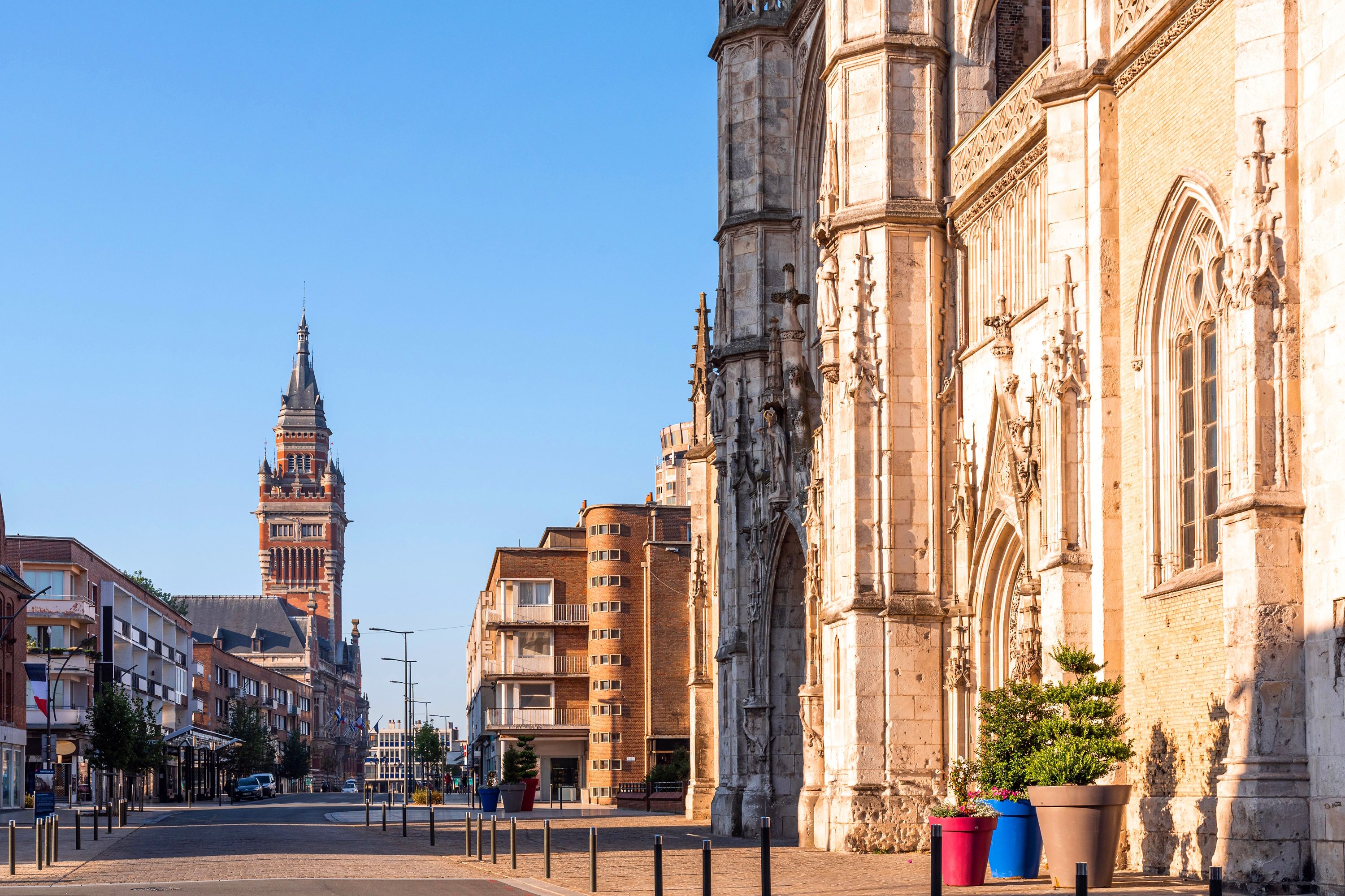 Dunkirk's Saint Eloi Church and City Hall: A Serene Morning