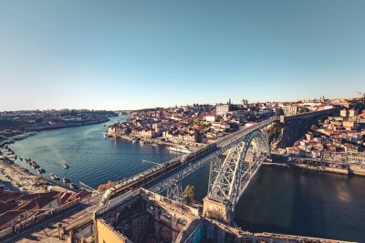 Elegant, tiered Luís I Bridge stretching across the River Douro in Porto