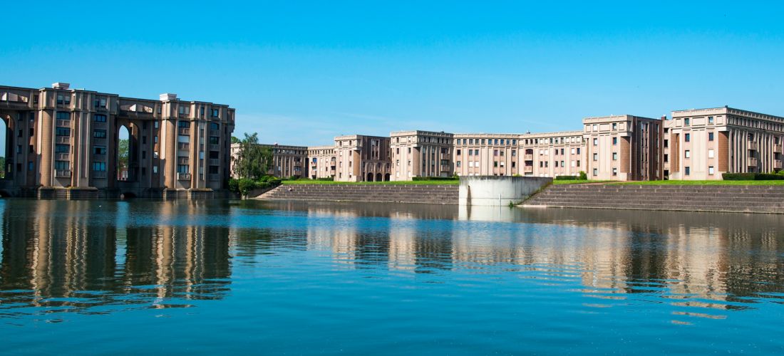Waterfront Residence in Saint-Quentin-en-Yvelines, France