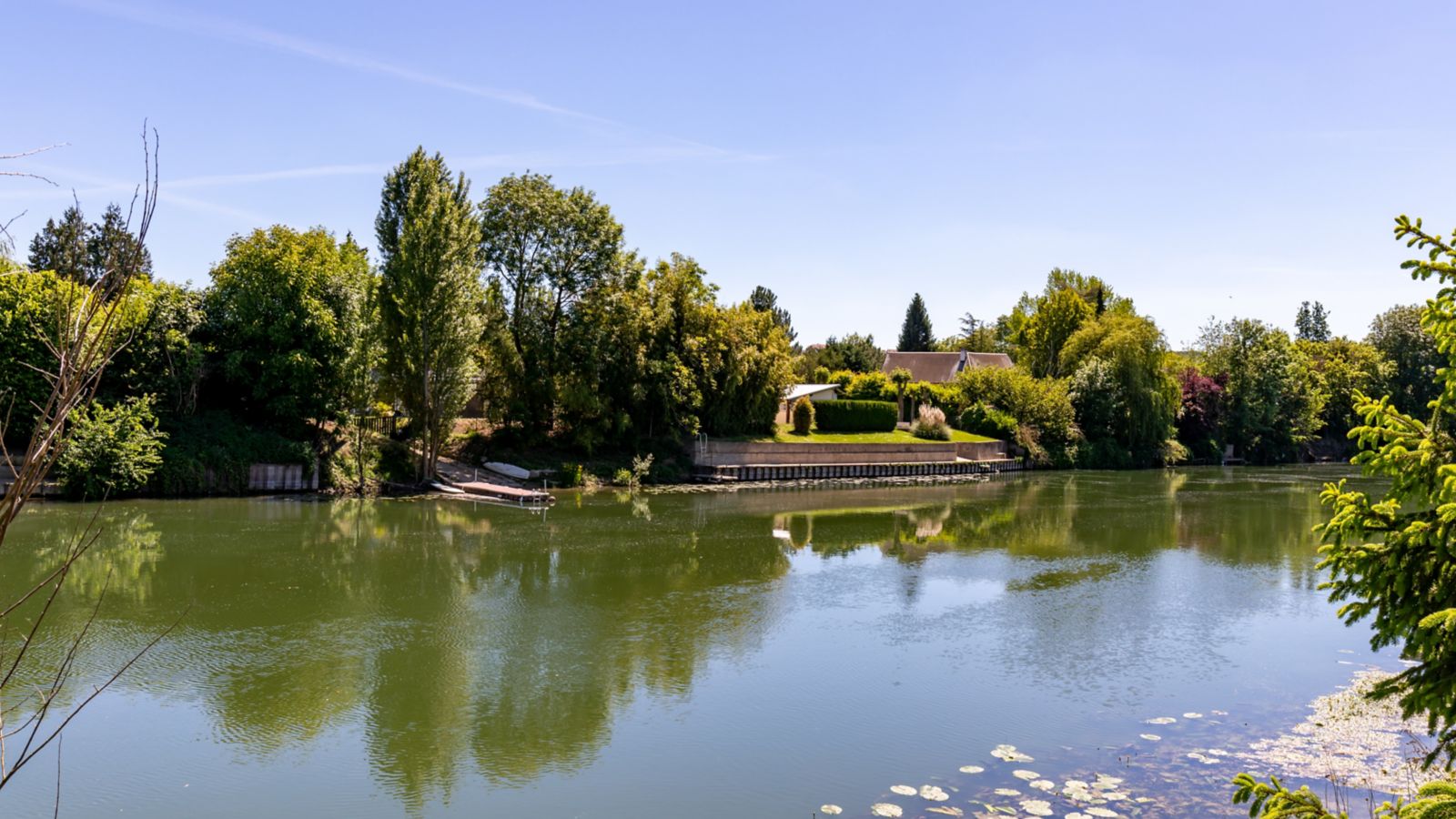 Waterfront Serenity on the Seine River, Bennecourt, France