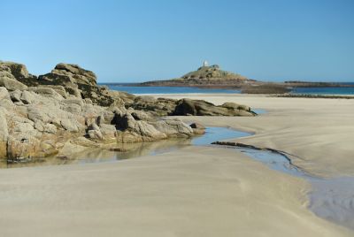 Marée basse sur la plage de Saint-Michel à Erquy