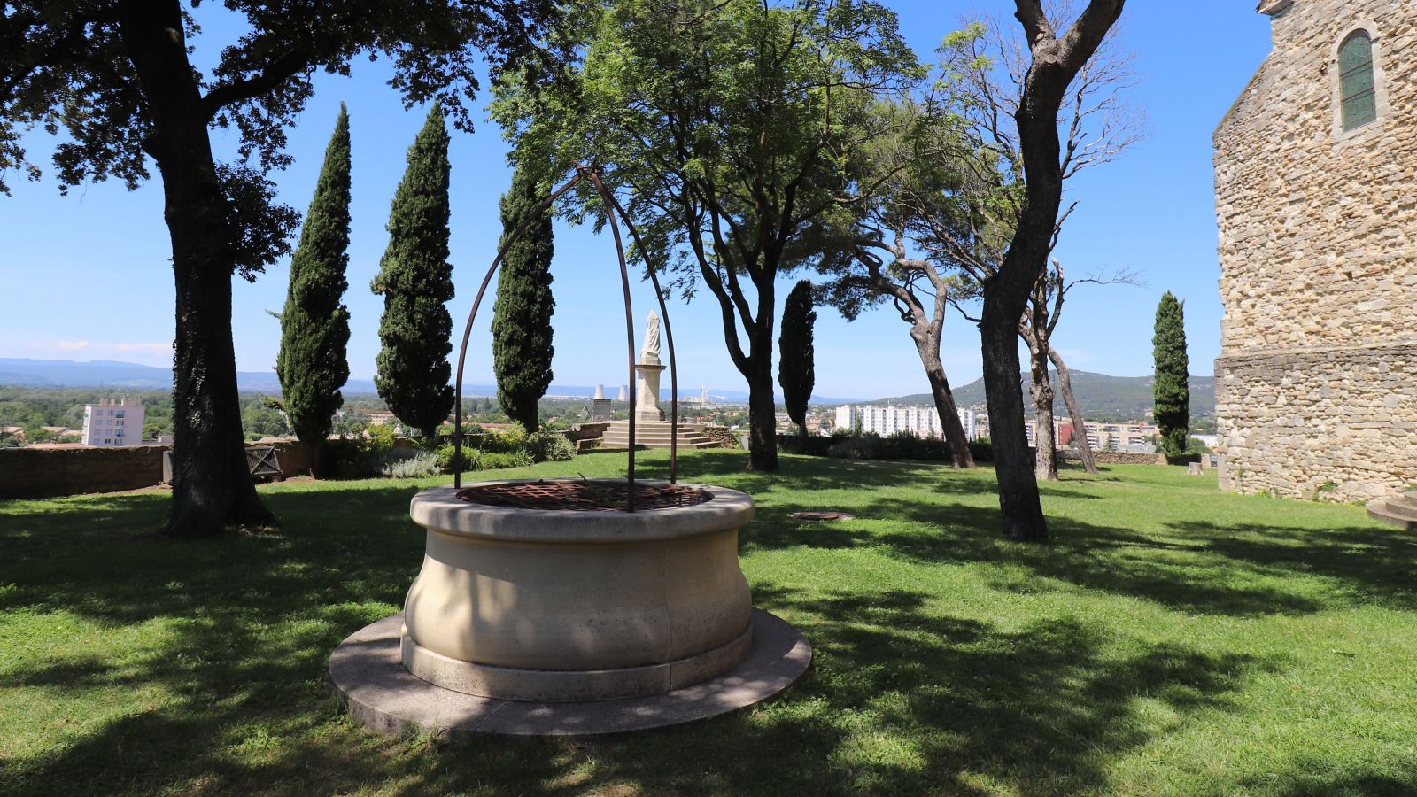 Tranquil Gardens of Collegiale Saint Martin in Bollene
