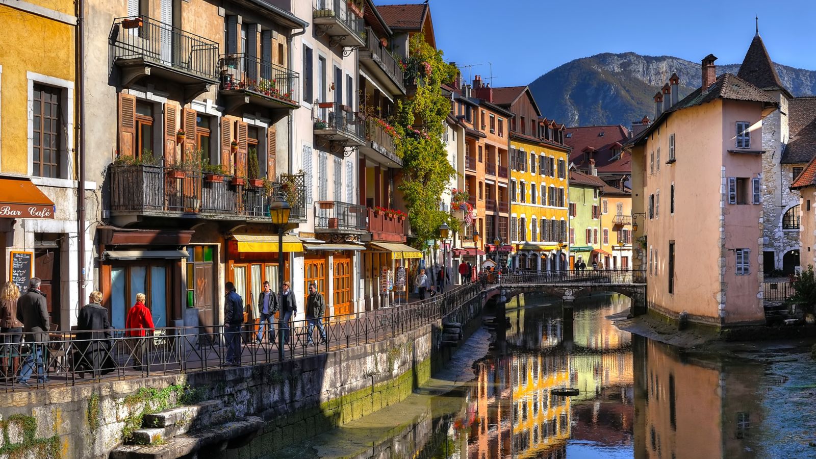 Colorful houses along canal in Annecy