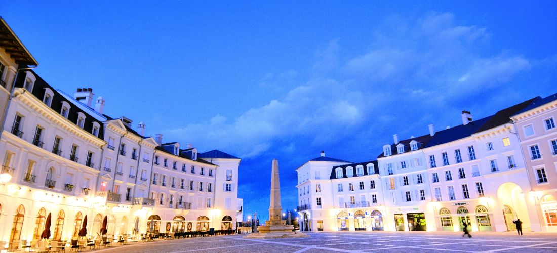 Dusk in Serris, France: Retro Architecture Meets Modern Charm