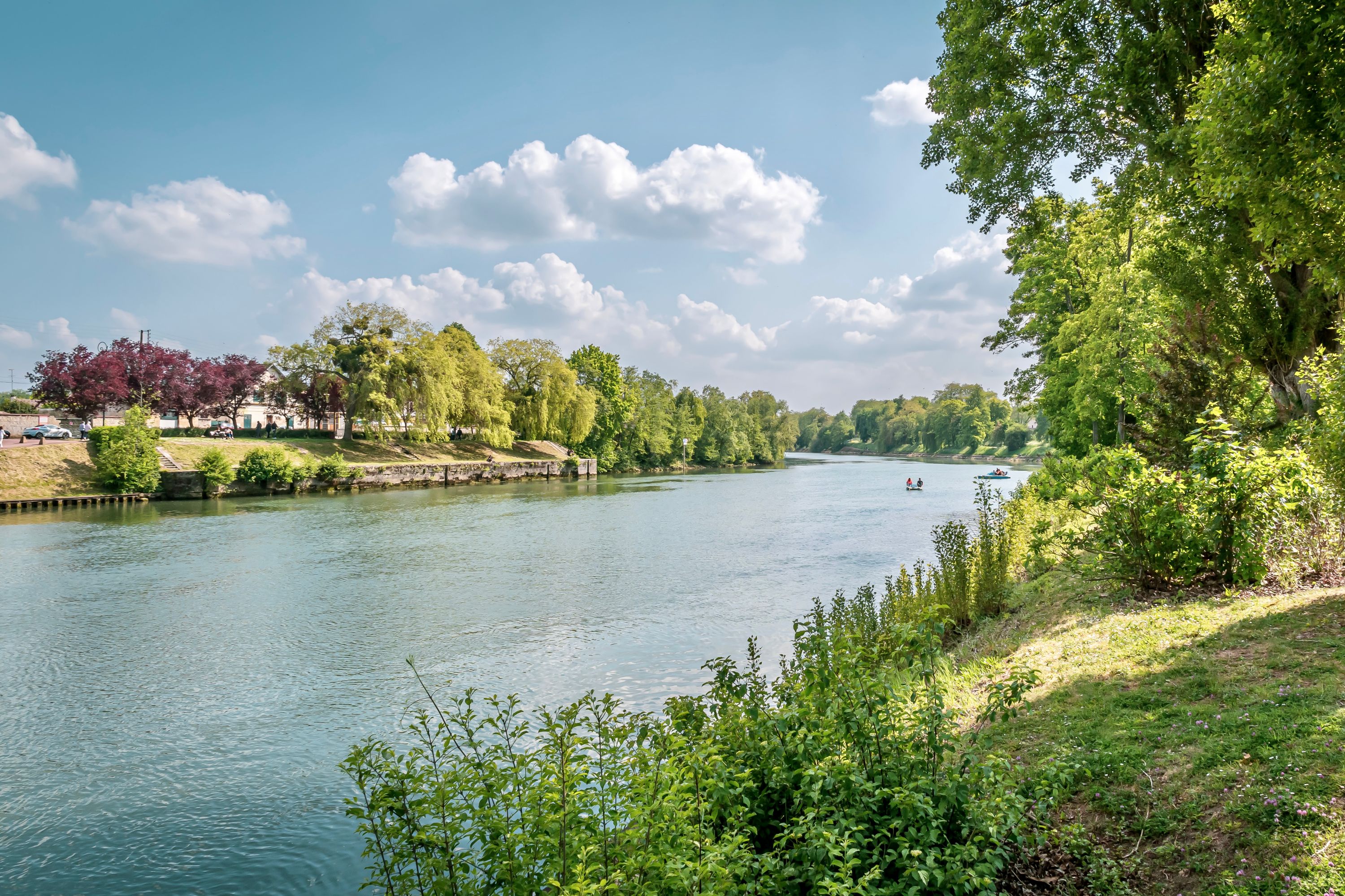 River Oise on a sunny day in L'Isle-Adam, Val d'Oise, France