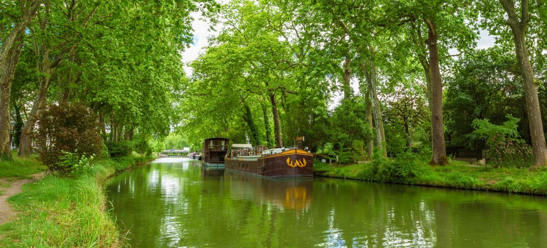 Tranquil Canal du Midi Scene in Toulouse