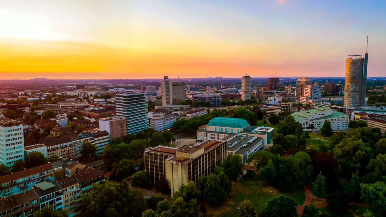 Vibrant Essen Cityscape at Sunset
