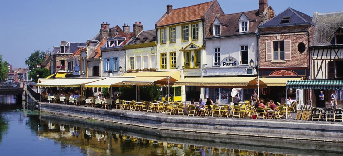 Sunny Waterfront Dining in Amiens, France