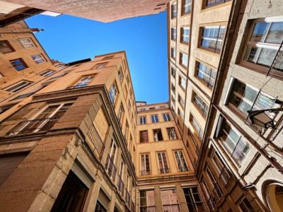 Traboule dans le Vieux Lyon, passage typique historique