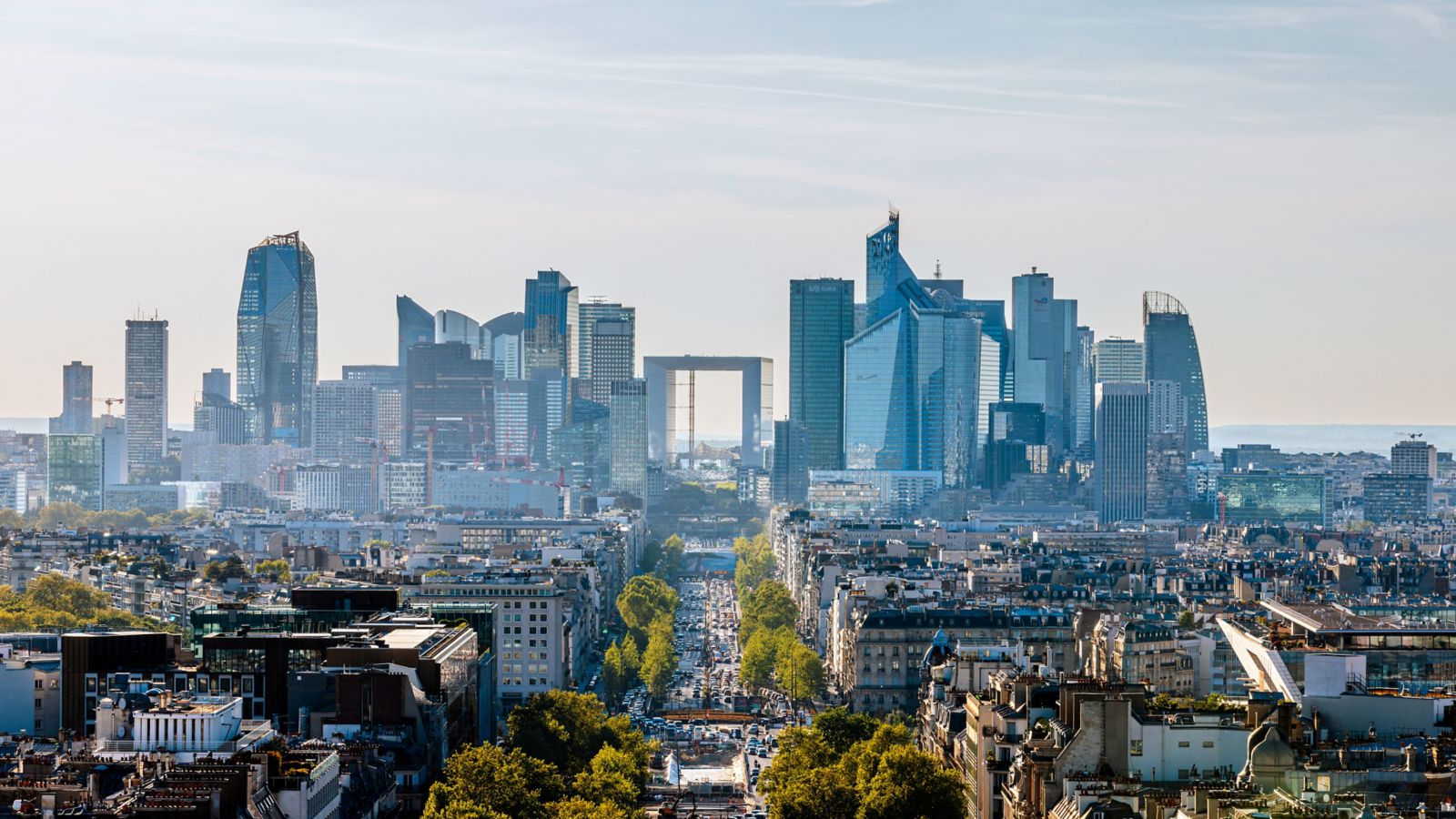 Sunny Day in La Défense: A Parisian Skyline