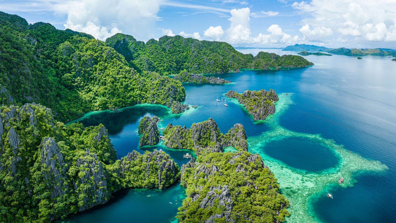 Tropical Island Paradise in Palawan