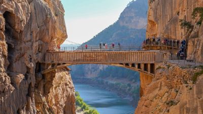 Circuit de randonnée Caminito del Rey et pont au-dessus de la rivière Guadalhorce