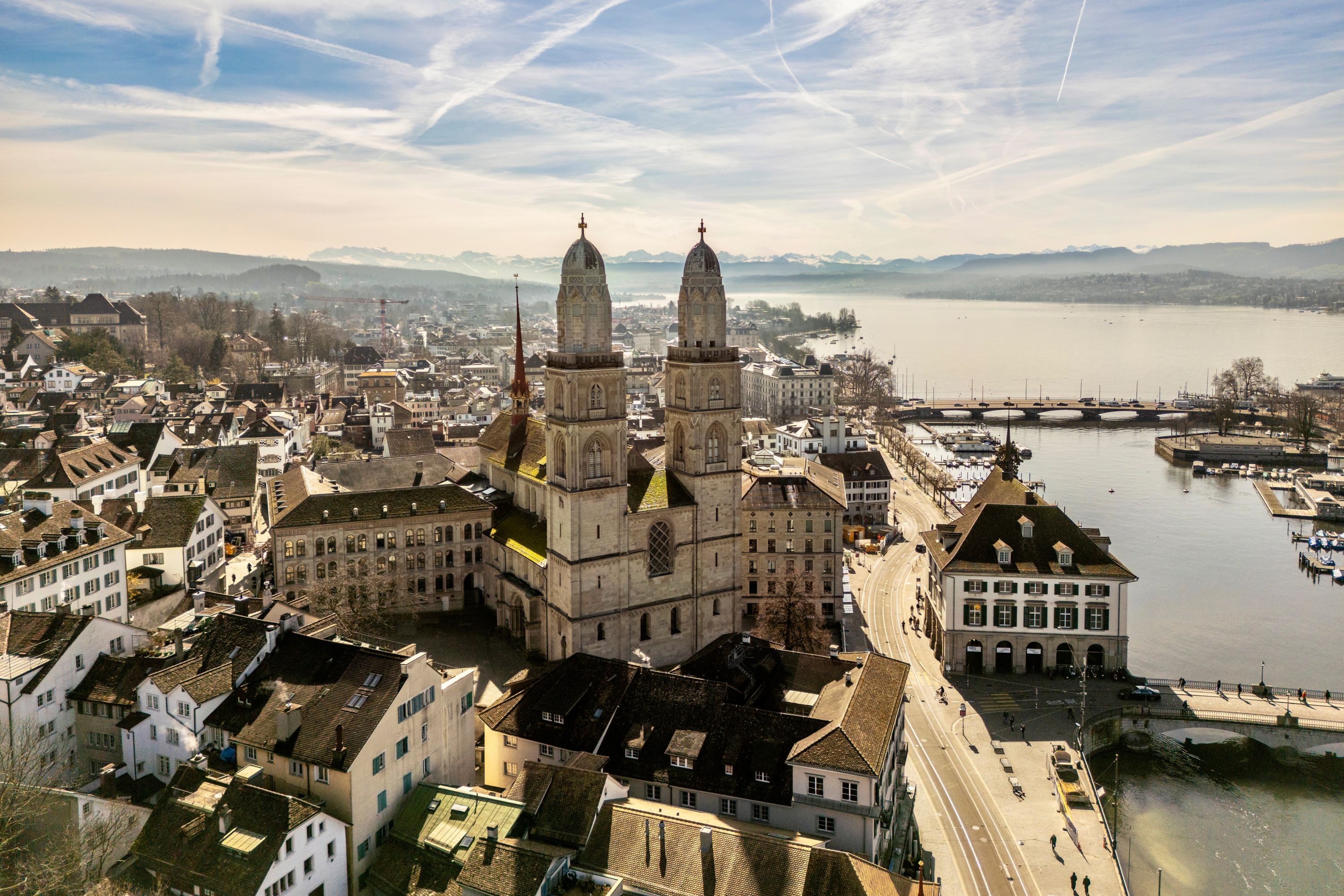 Skyline of Zürich with Limmat, Lake and Grossmünster