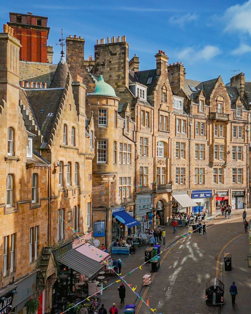 Aerial view of the famous Cockburn street in the Old Town of Edinburgh, Scotland, England, Cockburn Street in the United Kingdom, Cockburn street in the old town of Edinburgh Scotland England, crowds of tourists in the City of Harry Potter