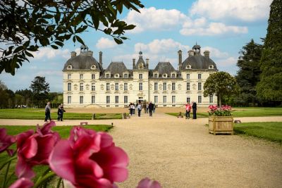 The elegant, symmetrical façade of Château de Cheverny in the Loire Valley