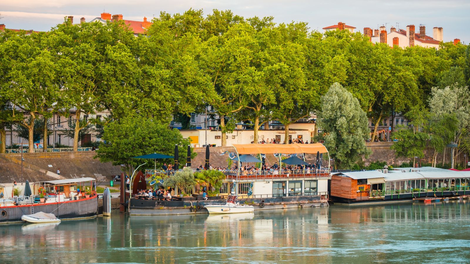 Golden Hour Revelry: Riverside Dining in Lyon