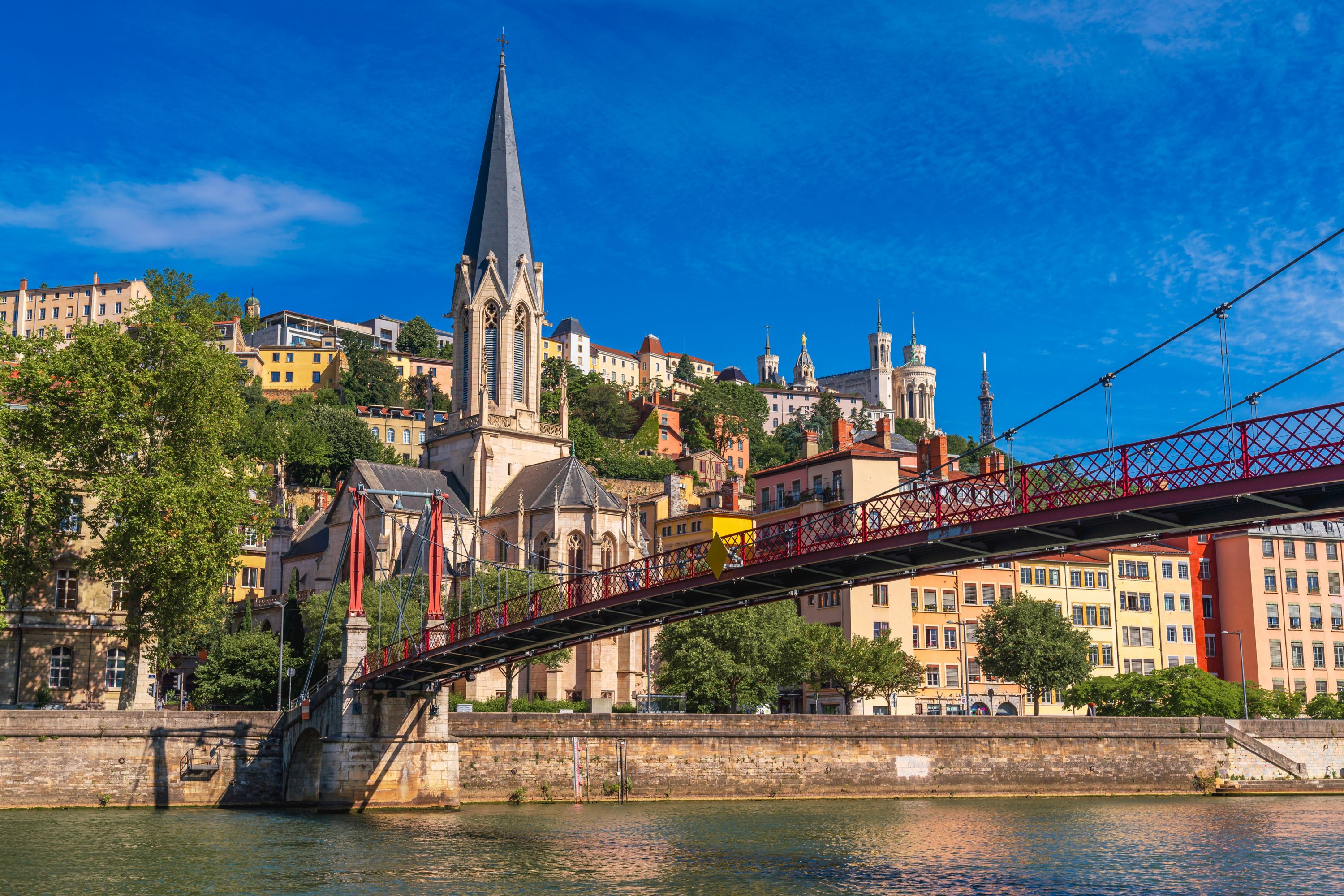 Summer Day in Vieux Lyon: Scenic River View