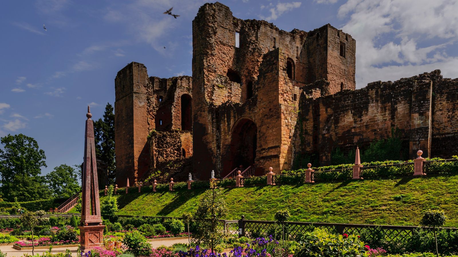 Kenilworth Castle and Gardens
