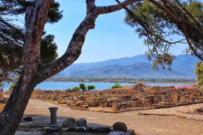 Vestiges antiques du site archéologique de Nora