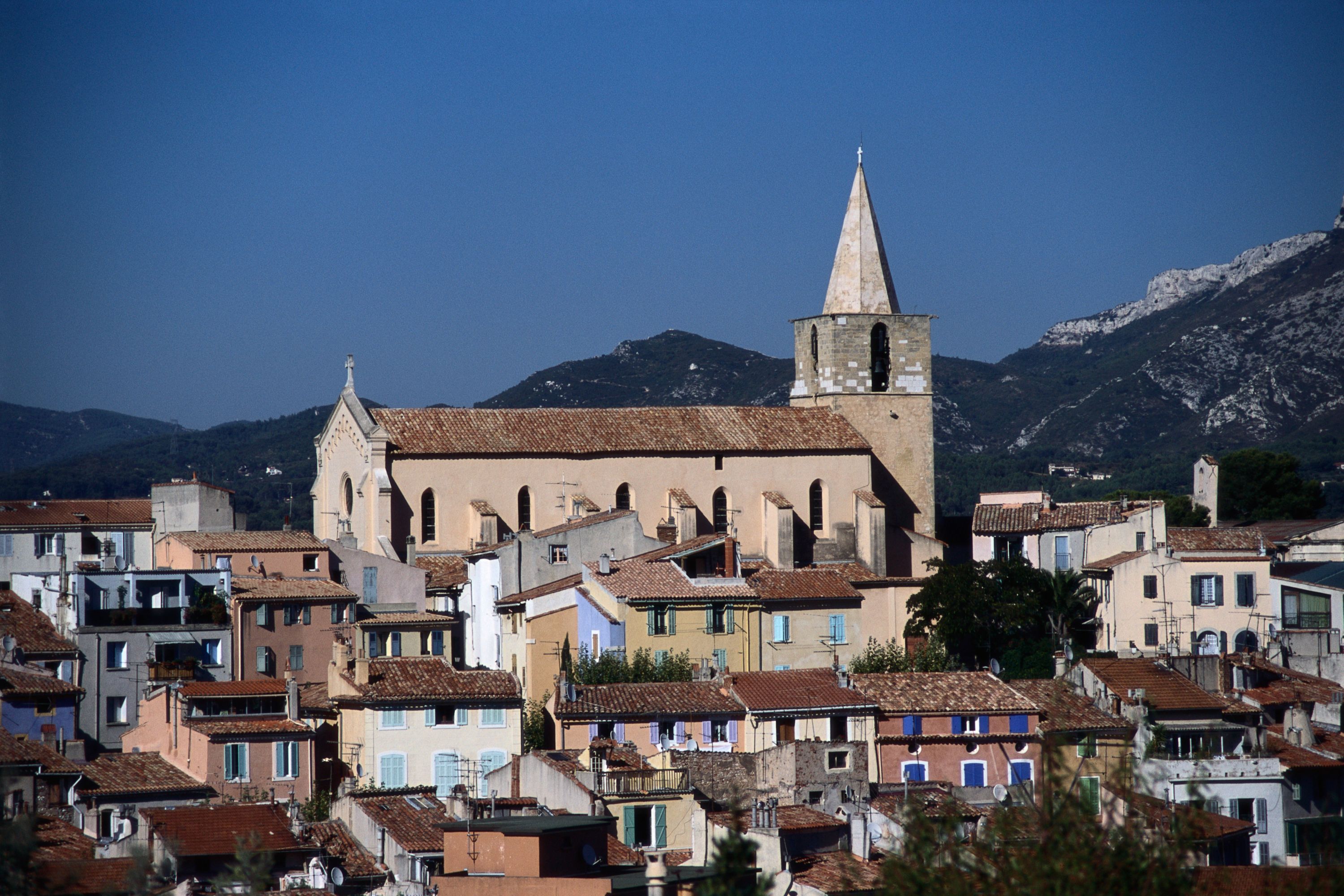 Aubagne Townscape: Church Spire and Colorful Houses