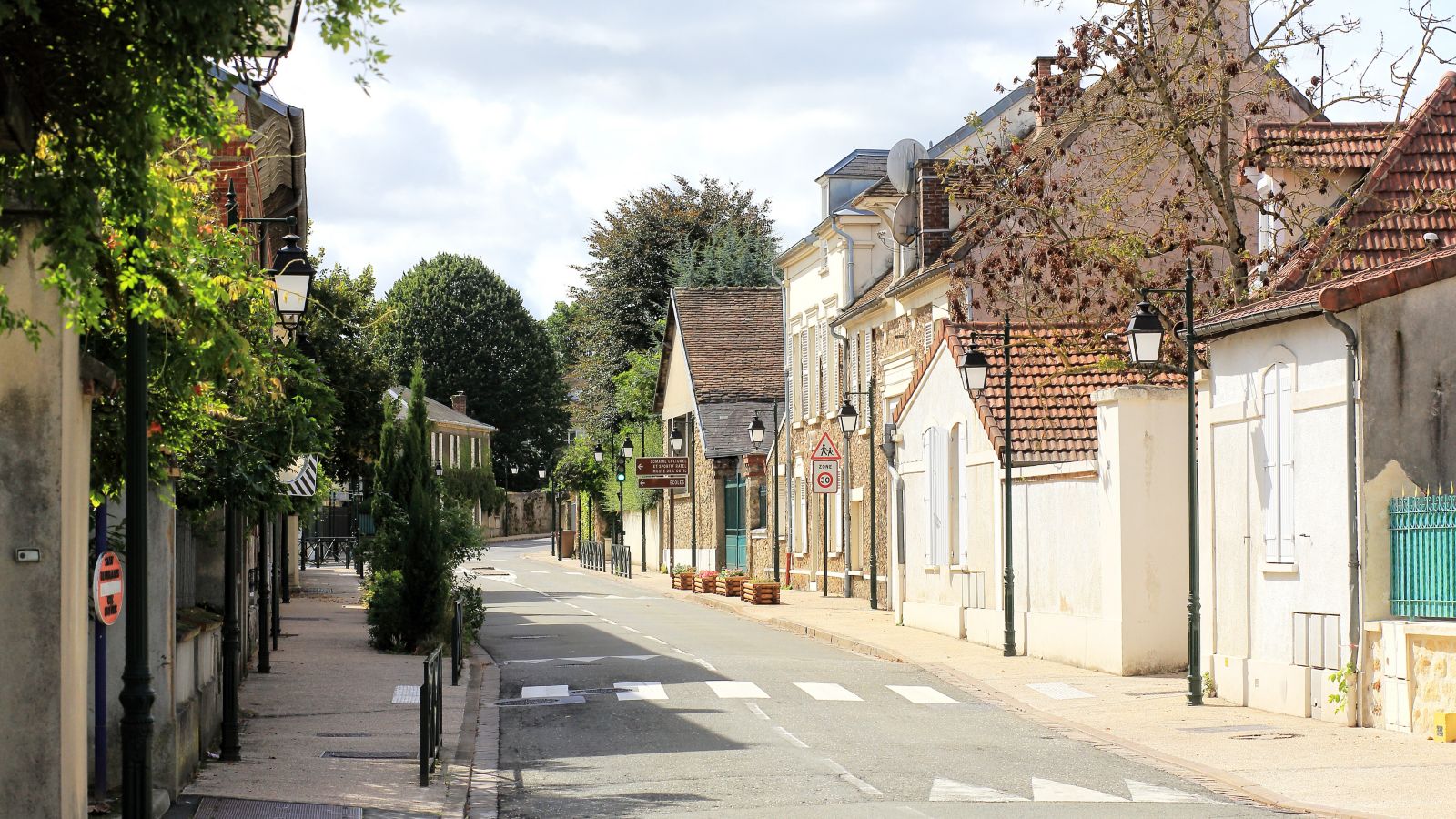 Peaceful Street in Bièvres, near Paris