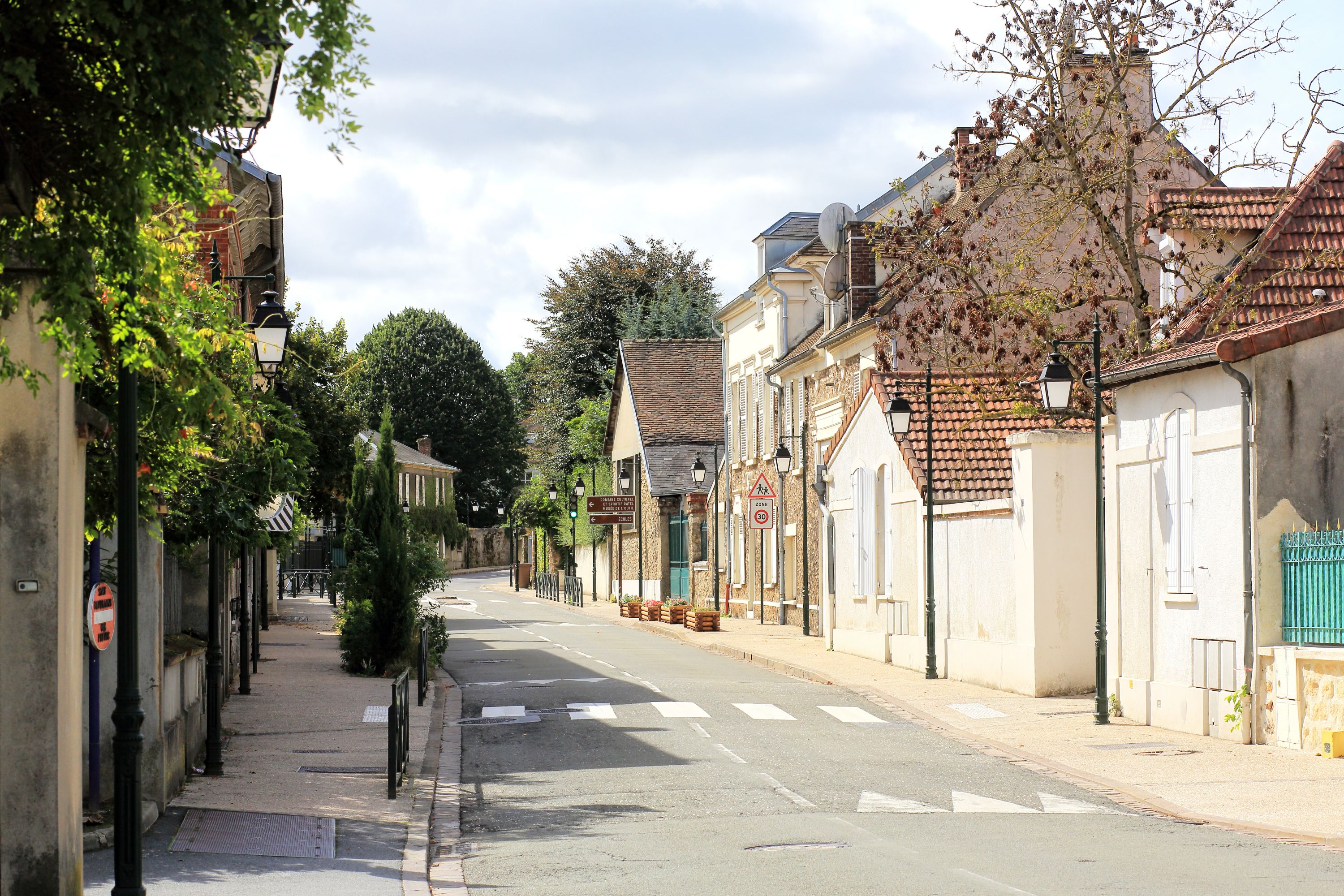 Peaceful Street in Bièvres, near Paris