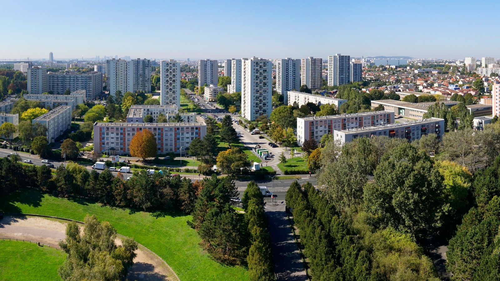 UAV Photography: Urban Sprawl and Green Spaces