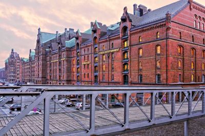 Entrepôts dans la Speicherstadt de Hambourg en fin de journée
