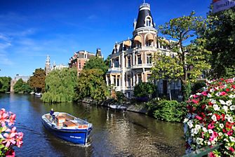 places to visit in amsterdam in april