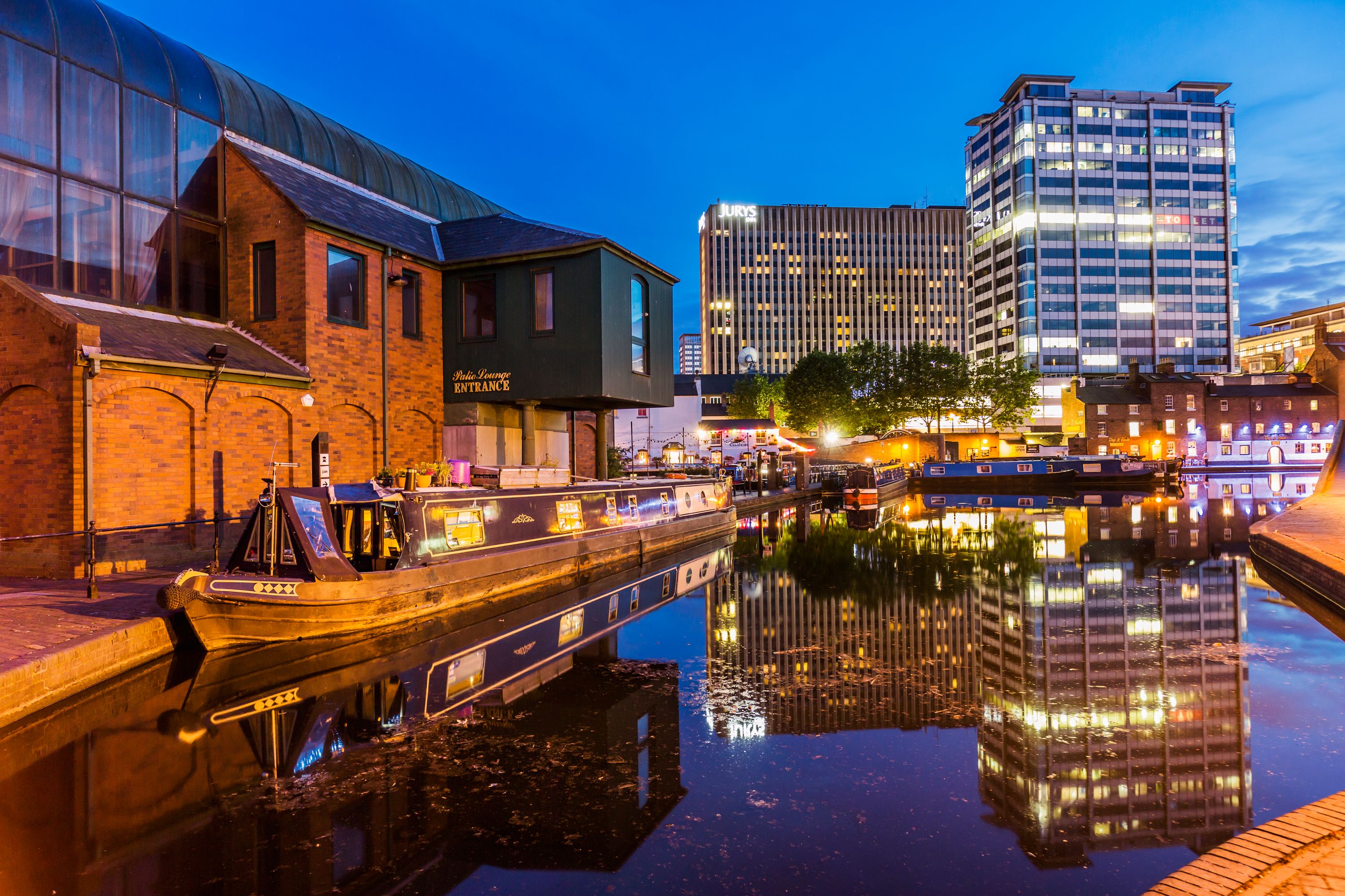 Birmingham Canal at Dusk: Gas Street Basin