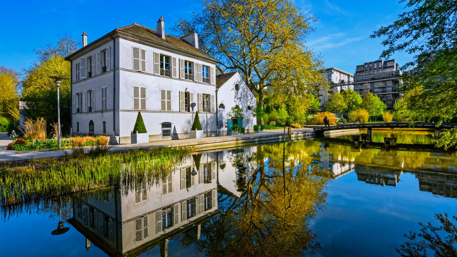 Spring Serenity at Bercy Park, Paris