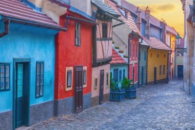 La ruelle d'Or et ses maisons aux façades colorées