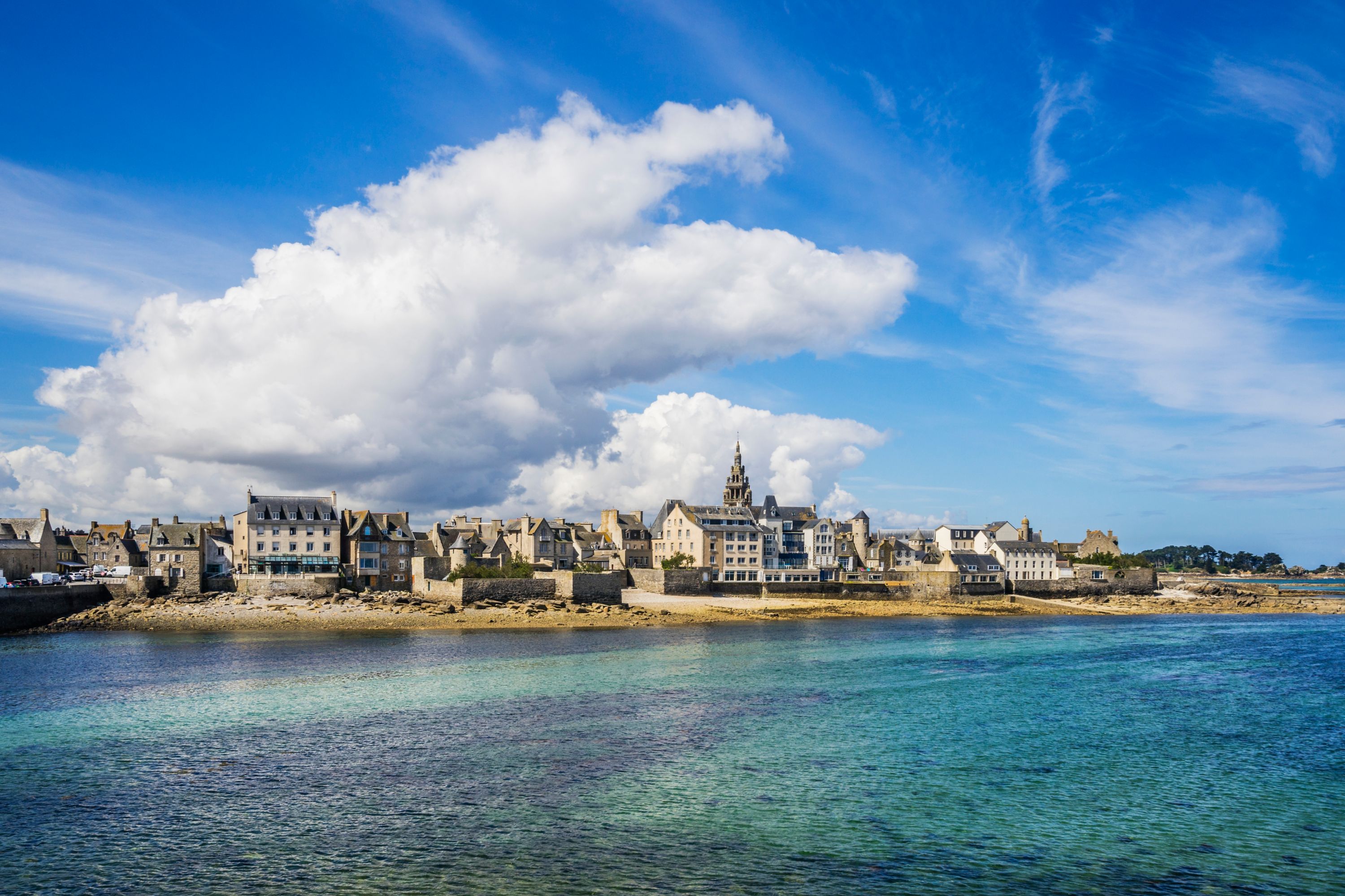 Picturesque Roscoff Waterfront in Brittany