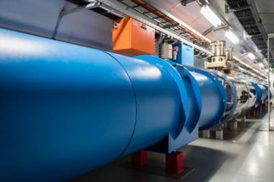 Modell des Large Hadron Colliders im CERN in Genf