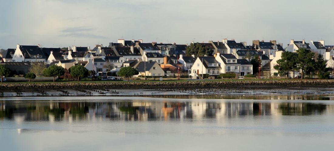 Waterfront Serenity in Lanester