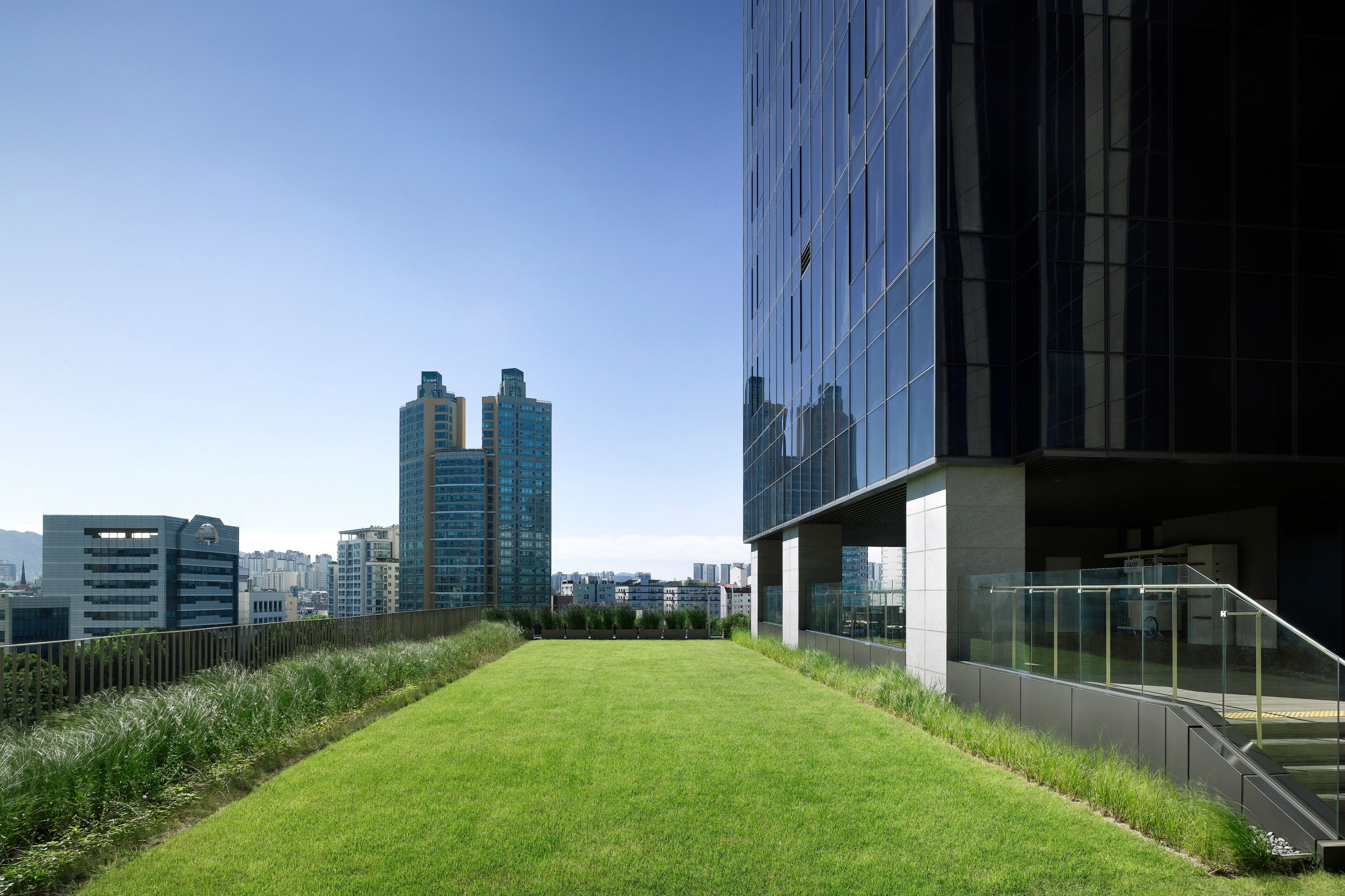 Sofitel Ambassador Seoul Hotel & Serviced Residences - Out Door Garden