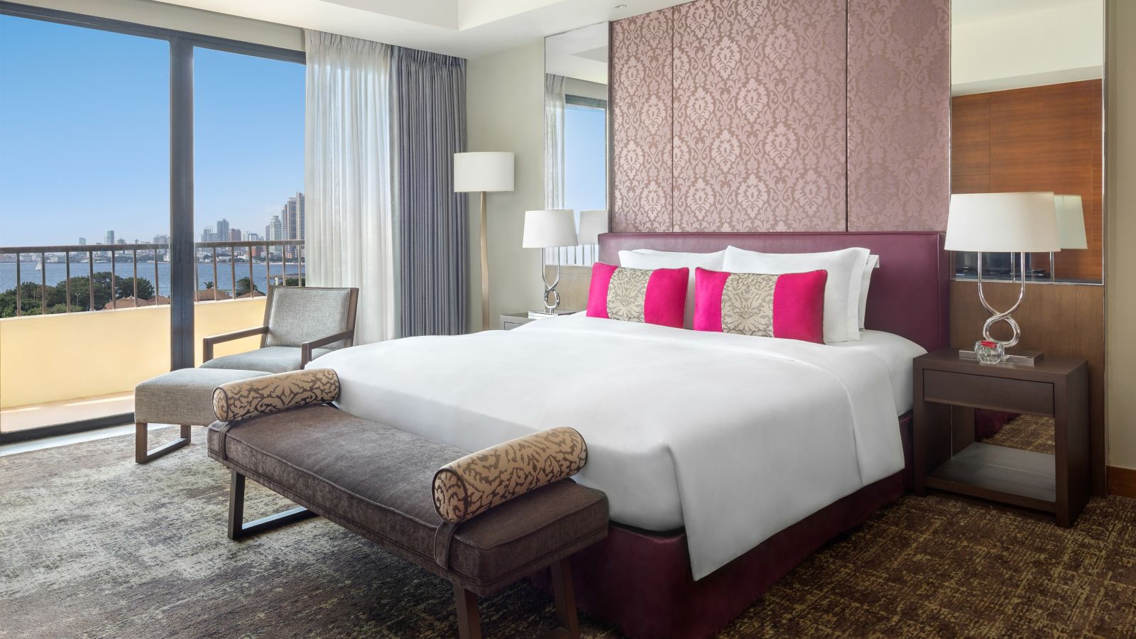 Sofitel Philippine Plaza Manila - Philippines