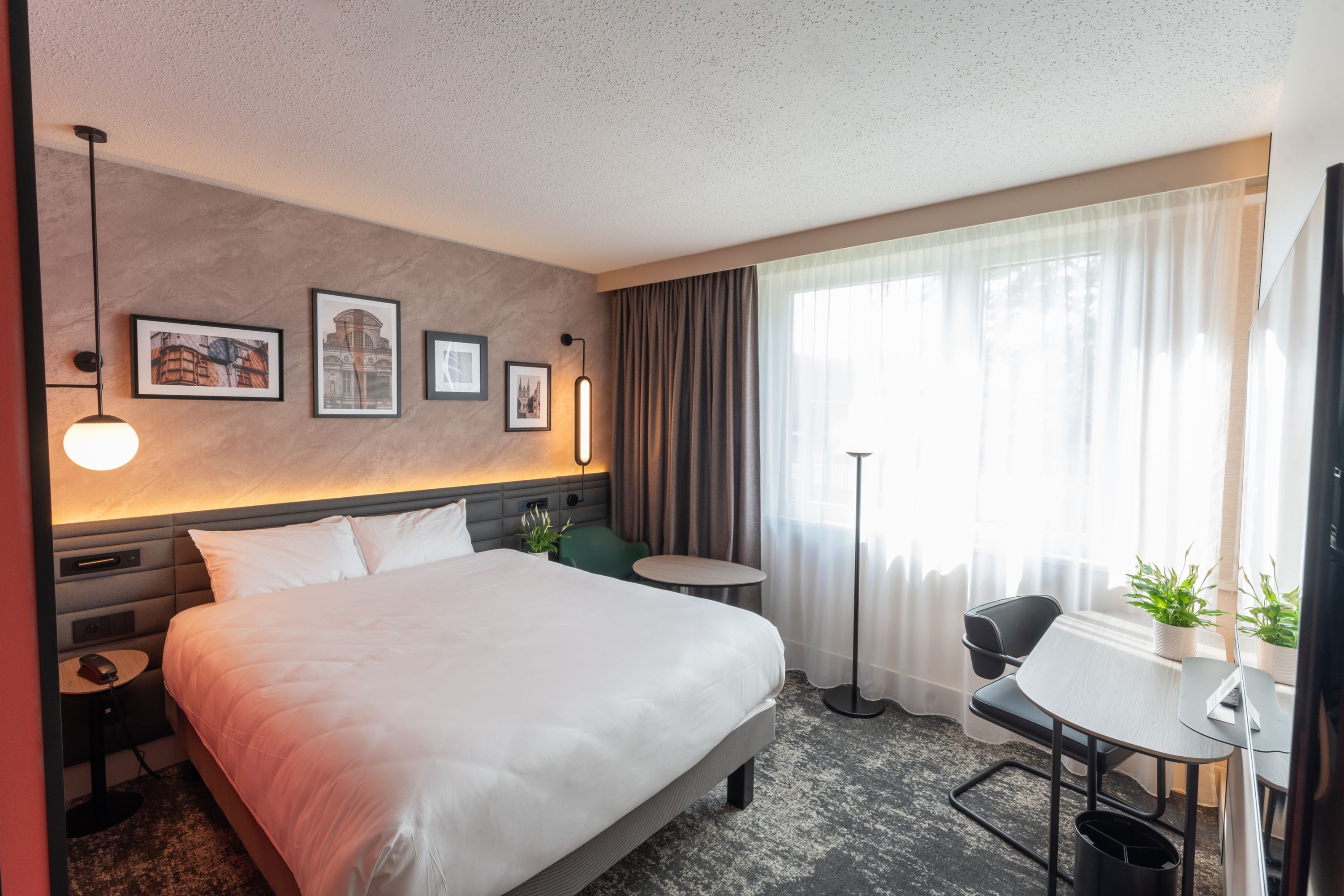 Novotel Angers Lac de Maine - France