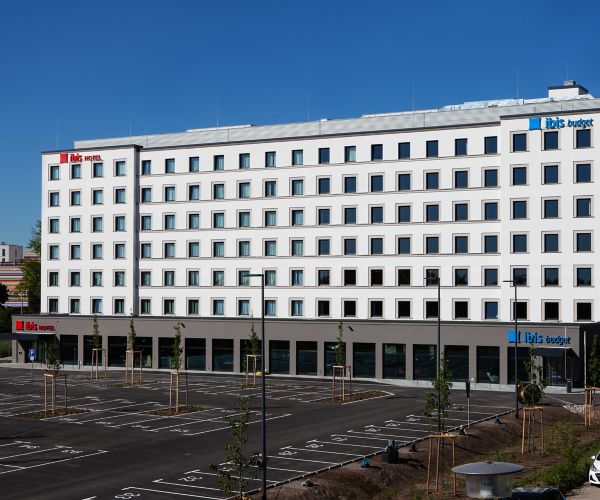 Ibis & Ibis Budget Hotel Exterior