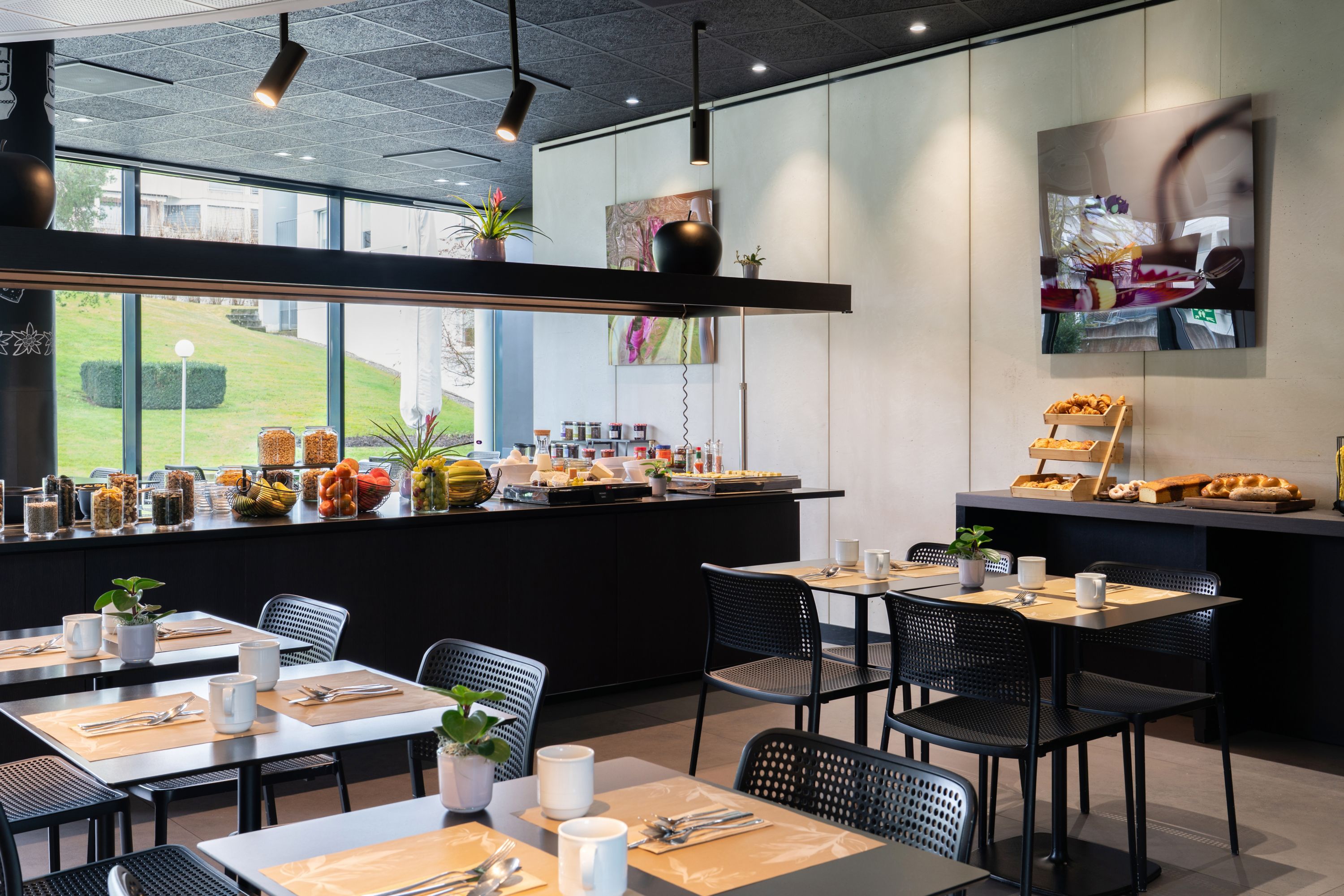 Novotel Suites Genève Aéroport - Switzerland