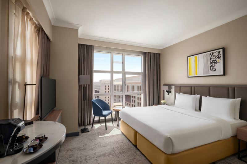 Anwar Al Madinah Movenpick Classic King City View Room