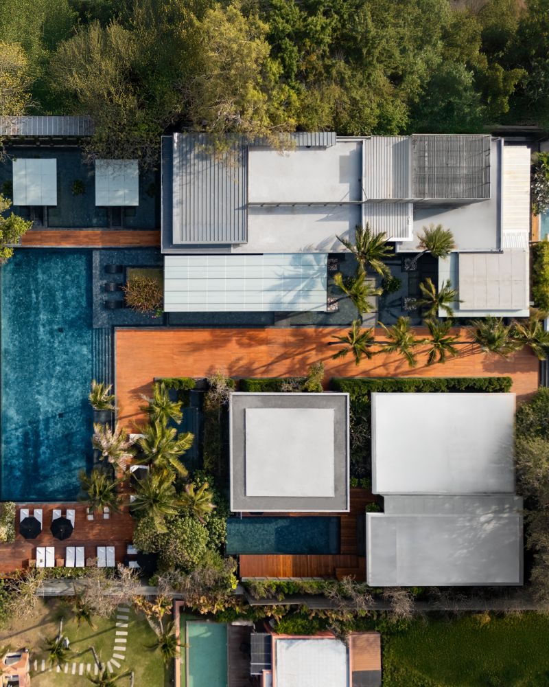 Luxury Beachfront Resort with Pool