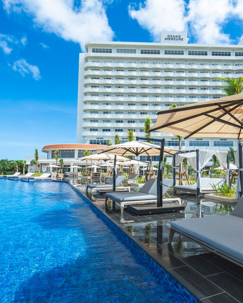 Hotels with Pools in Japan