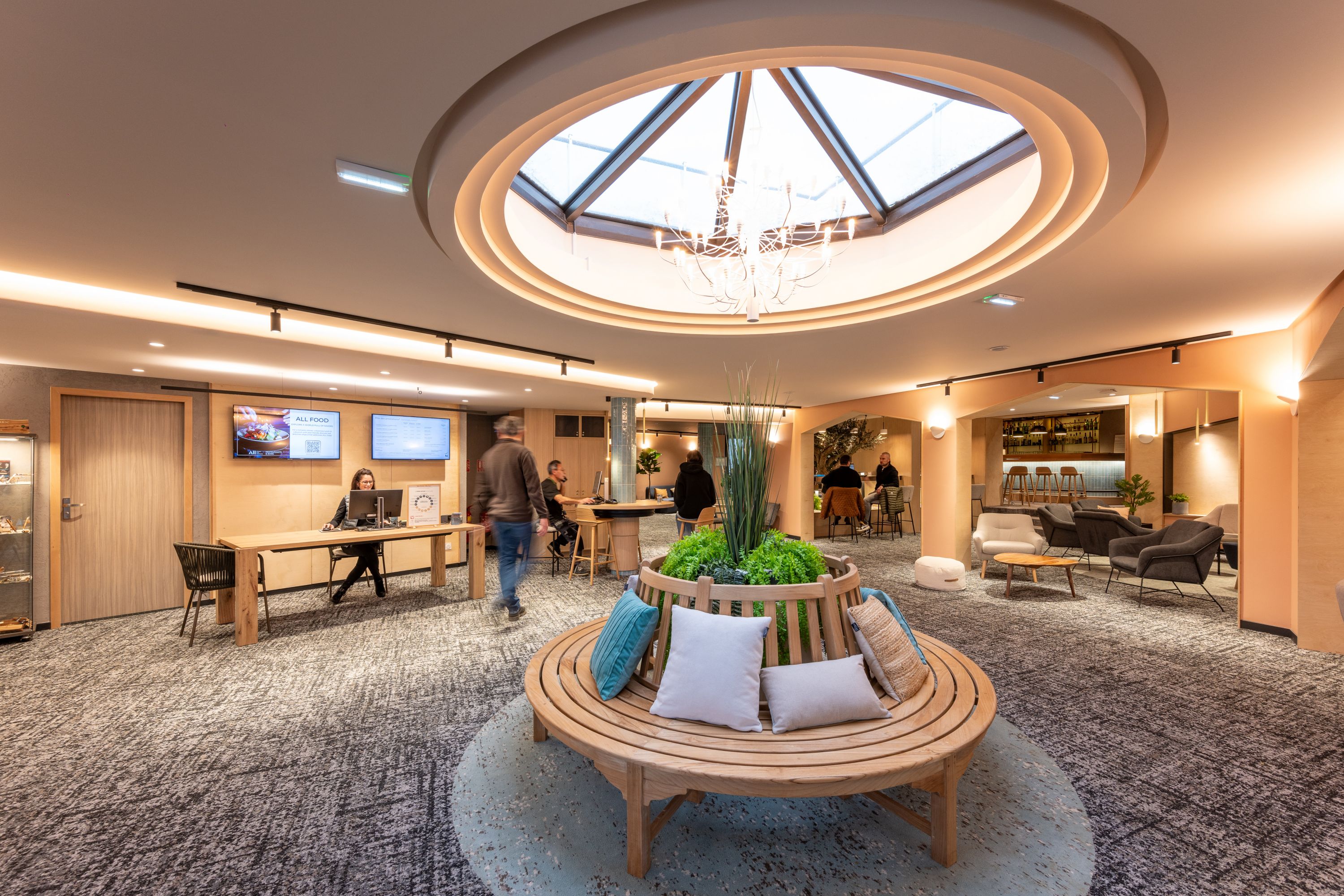 Novotel Mâcon Nord - Porte de Bourgogne - France