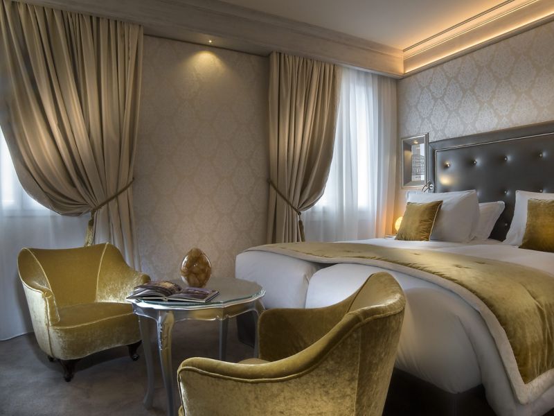Elegant Twin Room at Papadopoli Hotel Venezia - MGallery