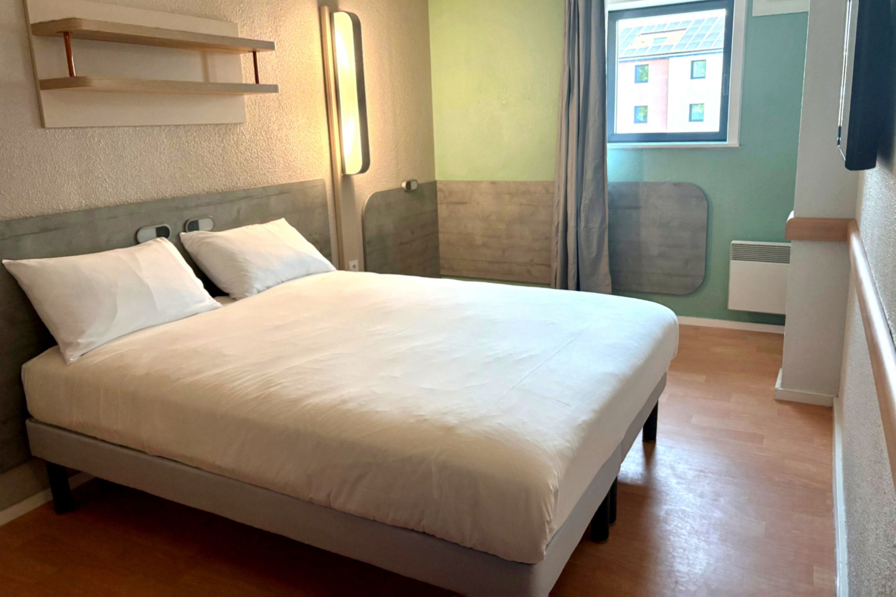 ibis budget Valenciennes Petite Forêt - France