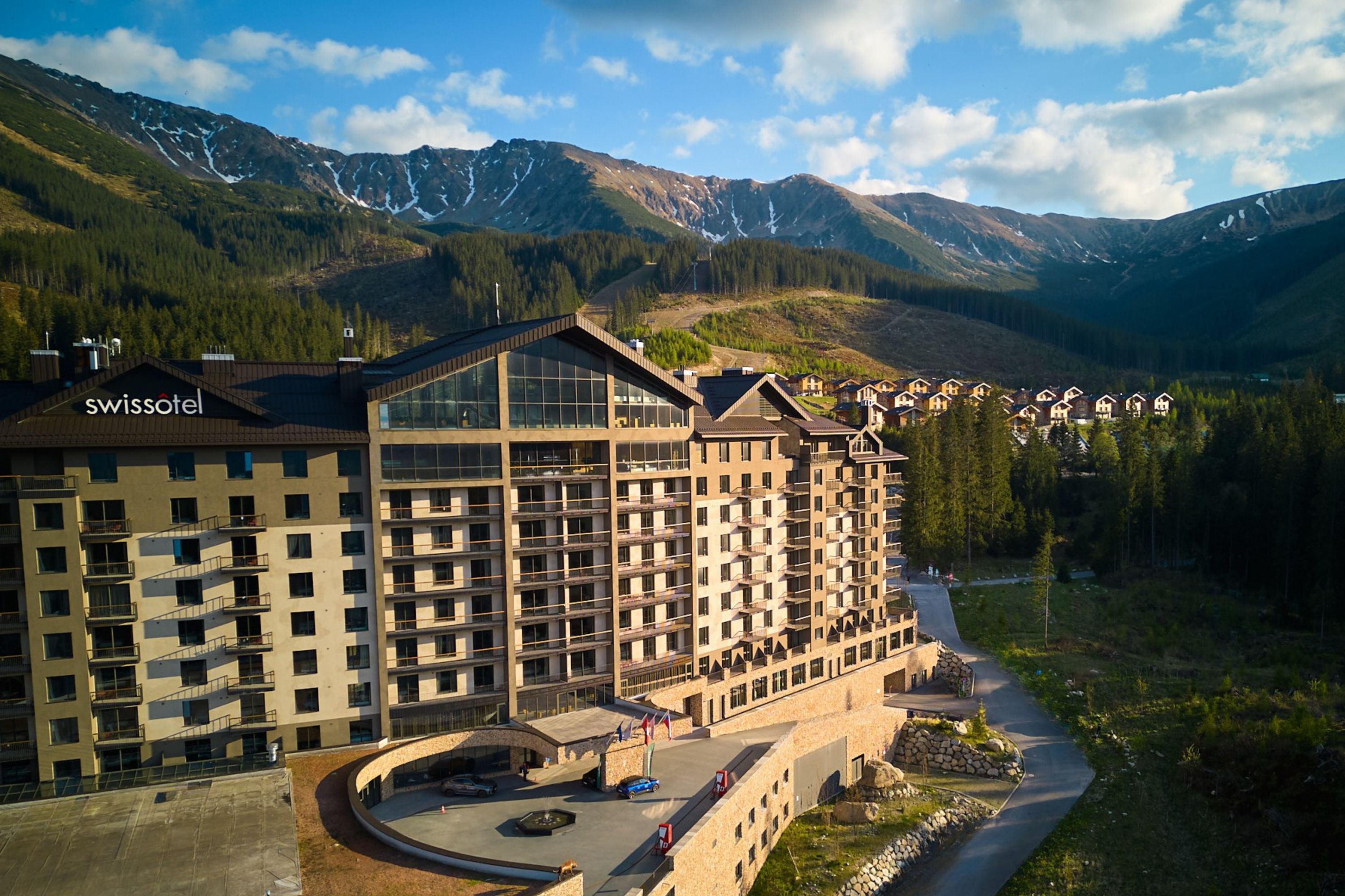 Swissôtel Resort & Spa: Mountain Majesty